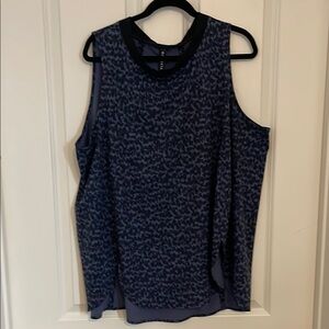 Athleta Zephyr 2X beautiful blue/black pattern